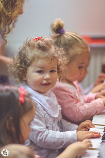 Baby Artysh 2. fotografija Dragana Miloševića (Foto atelje Film Čačak).JPG